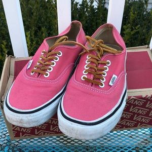 Vans of the wall pink slip on sneakers size 9